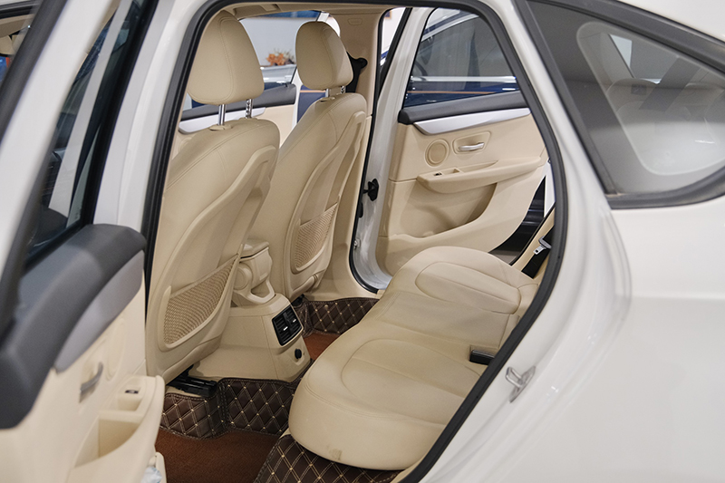 𝐁𝐌𝐖 𝟐𝟏𝟖𝐢 𝐀𝐜𝐭𝐢𝐯𝐞𝐓𝐨𝐮𝐫𝐞𝐫 𝟐𝟎𝟏𝟓 (𝐓𝐫𝐚̆́𝐧𝐠/𝐧𝐨̣̂𝐢 𝐭𝐡𝐚̂́𝐭 𝐤𝐞𝐦)