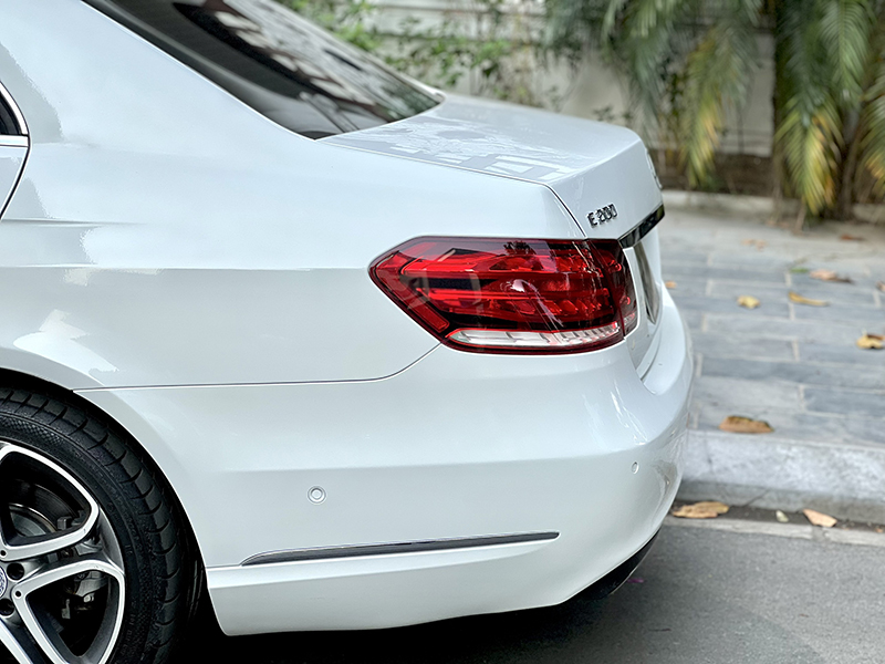 𝐌𝐞𝐫𝐜𝐞𝐝𝐞𝐬 𝐁𝐞𝐧𝐳 𝐄𝟐𝟎𝟎 𝐄𝐝𝐢𝐭𝐢𝐨𝐧 𝟐𝟎𝟏𝟓 (𝐓𝐫𝐚̆́𝐧𝐠/𝐧𝐨̣̂𝐢 𝐭𝐡𝐚̂́𝐭 đ𝐞𝐧)