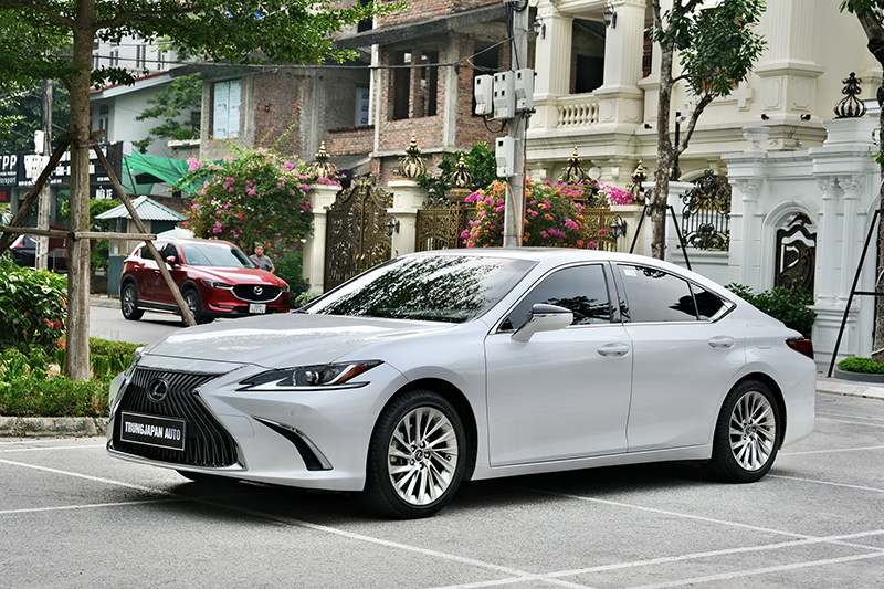 𝐋𝐞𝐱𝐮𝐬 𝐄𝐒𝟐𝟓𝟎 𝟐𝟎𝟐𝟎 𝐭𝐫𝐚̆́𝐧𝐠/𝐧𝐨̣̂𝐢 𝐭𝐡𝐚̂́𝐭 𝐧𝐚̂𝐮