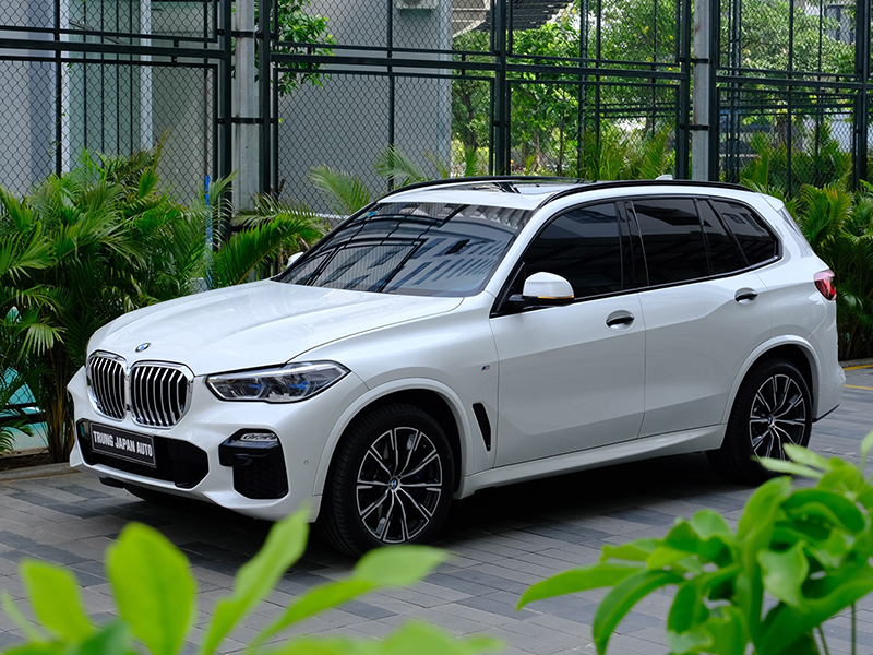 BMW 𝐗𝟓 𝐌𝐬𝐩𝐨𝐫𝐭 2021 (Trắng/nội thất Nâu)