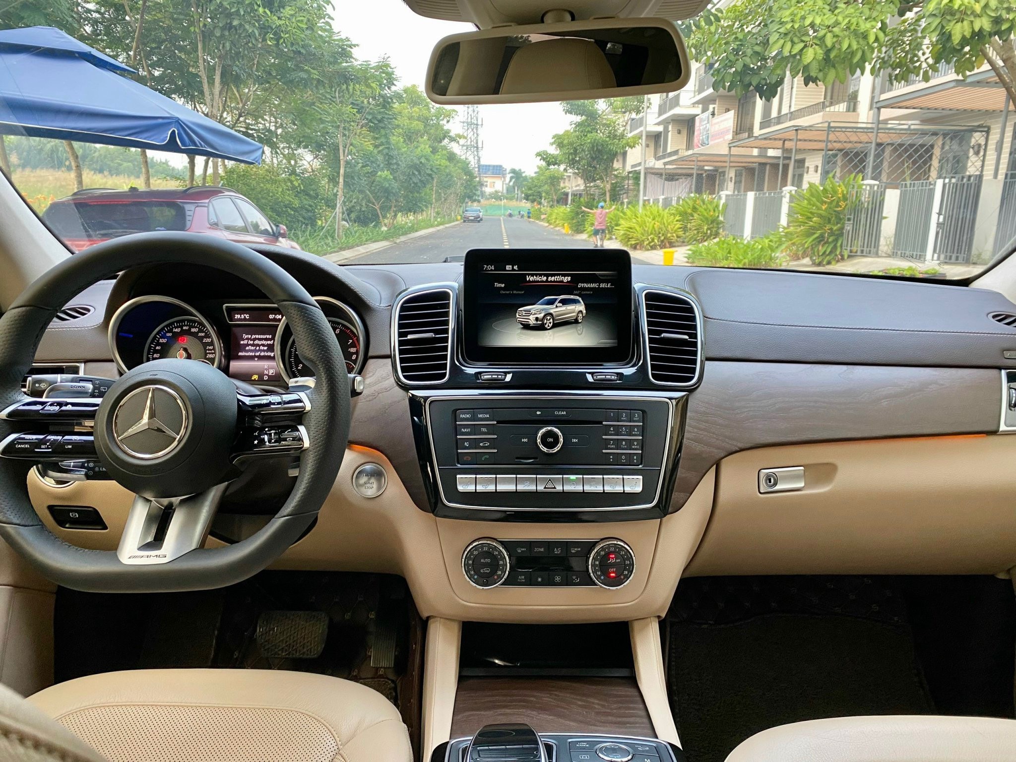 Mercedes GLS400 2016