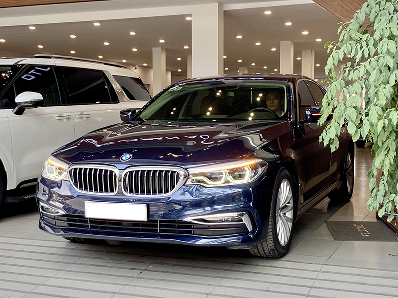 𝐁𝐌𝐖 𝟓𝟑𝟎𝐢 𝐋𝐮𝐱𝐮𝐫𝐲 𝐋𝐢𝐧𝐞 𝟐𝟎𝟏𝟗 (Xanh đen/nội thất nâu)