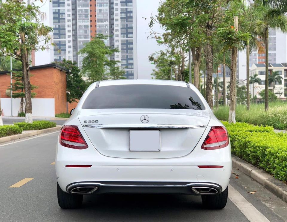 Mercedes E200 2019 Trắng