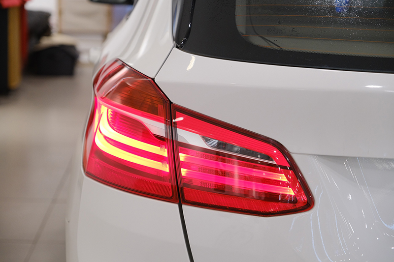 𝐁𝐌𝐖 𝟐𝟏𝟖𝐢 𝐀𝐜𝐭𝐢𝐯𝐞𝐓𝐨𝐮𝐫𝐞𝐫 𝟐𝟎𝟏𝟓 (𝐓𝐫𝐚̆́𝐧𝐠/𝐧𝐨̣̂𝐢 𝐭𝐡𝐚̂́𝐭 𝐤𝐞𝐦)