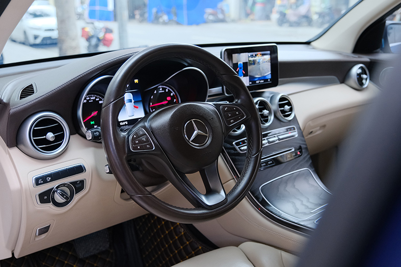 𝐌𝐞𝐫𝐜𝐞𝐝𝐞𝐬 𝐁𝐞𝐧𝐳 𝐆𝐋𝐂𝟑𝟎𝟎 𝟒𝐦𝐚𝐭𝐢𝐜 𝟐𝟎𝟏𝟖