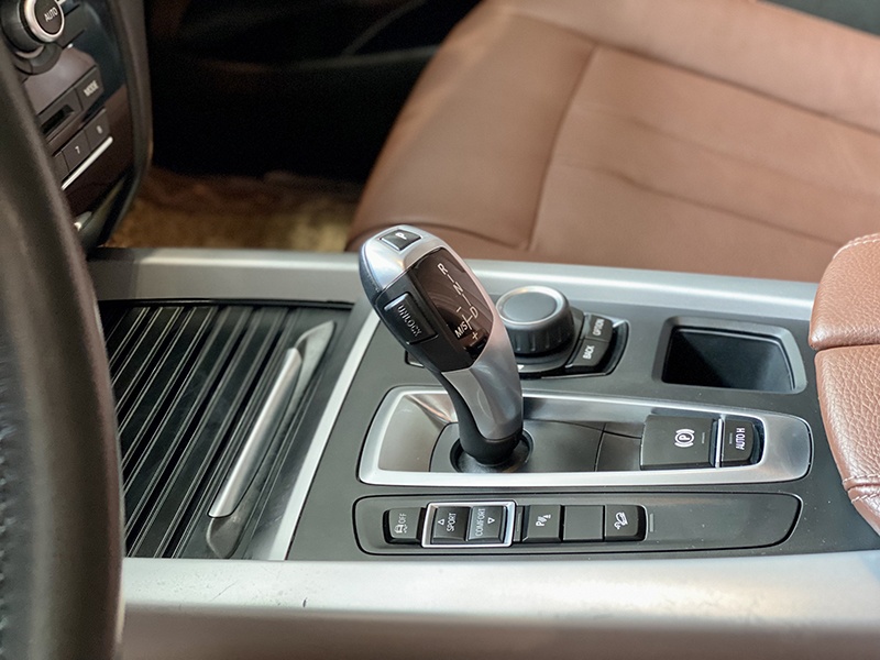 BMW X5 XDiver trắng/nâu 2017