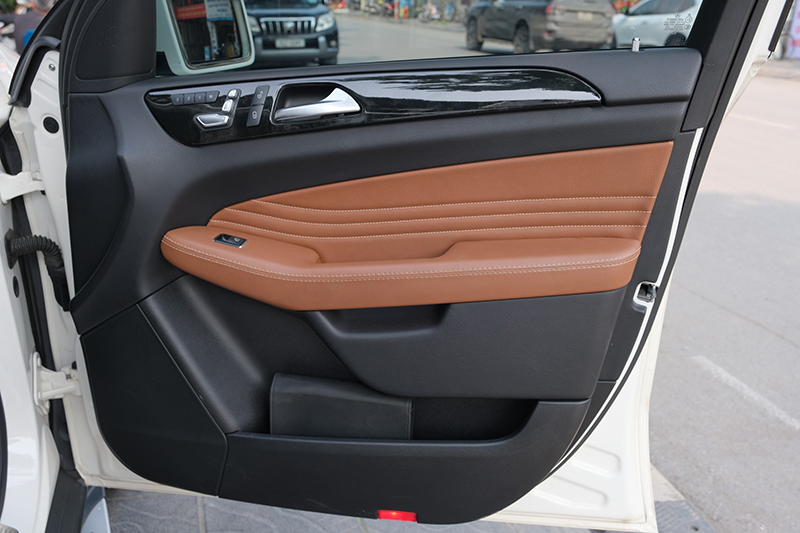 𝐌𝐞𝐫𝐜𝐞𝐝𝐞𝐬 𝐁𝐞𝐧𝐳 𝐆𝐋𝐄𝟒𝟎𝟎 𝐂𝐨𝐮𝐩𝐞 𝟐𝟎𝟏𝟖 (𝐓𝐫𝐚̆́𝐧𝐠/𝐧𝐨̣̂𝐢 𝐭𝐡𝐚̂́𝐭 𝐤𝐞𝐦)