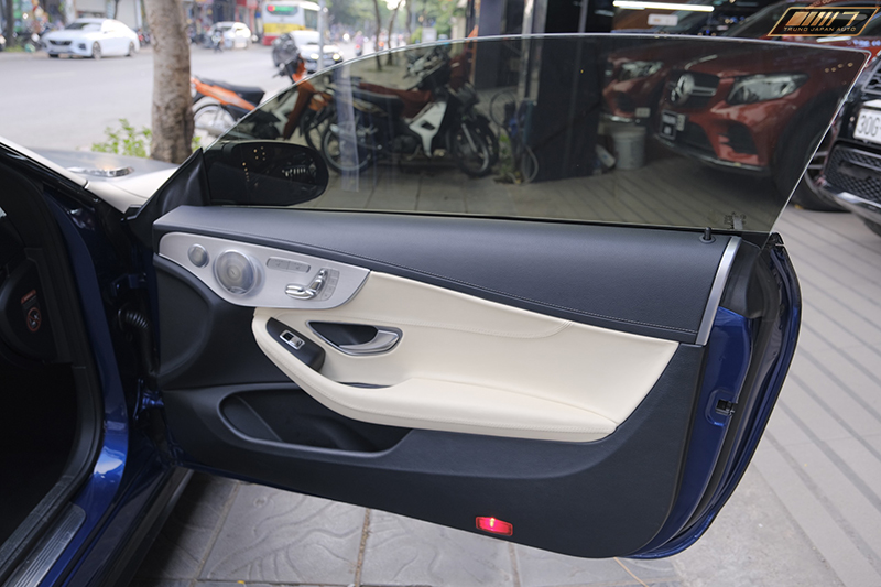 𝐌𝐞𝐫𝐜𝐞𝐝𝐞𝐬 𝐁𝐞𝐧𝐳 𝐂𝟑𝟎𝟎 𝐂𝐨𝐮𝐩𝐞 𝟐𝟎𝟏𝟕