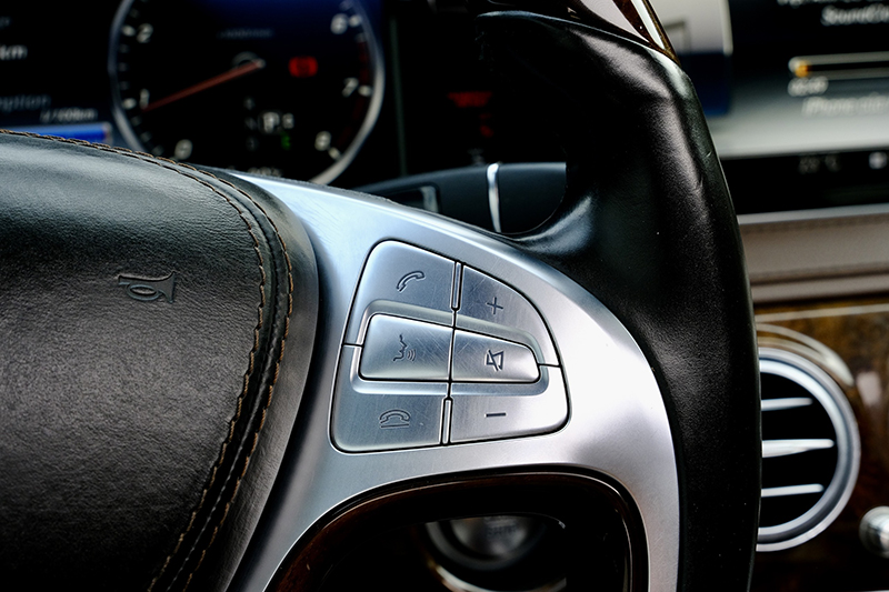 𝐌𝐞𝐫𝐜𝐞𝐝𝐞𝐬 𝐒𝟒𝟎𝟎 𝟐𝟎𝟏𝟓 (𝐓𝐫𝐚̆́𝐧𝐠/𝐧𝐨̣̂𝐢 𝐭𝐡𝐚̂́𝐭 𝐧𝐚̂𝐮)