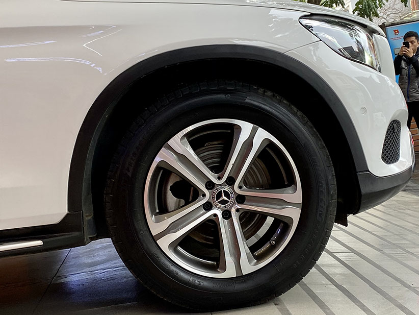 GLC200 2019 Trắng / Nâu