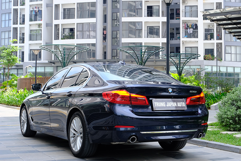 𝐁𝐌𝐖 𝟓𝟑𝟎𝐢 𝐋𝐮𝐱𝐮𝐫𝐲 𝐋𝐢𝐧𝐞 𝟐𝟎𝟏𝟗 (Xanh đen/nội thất nâu)