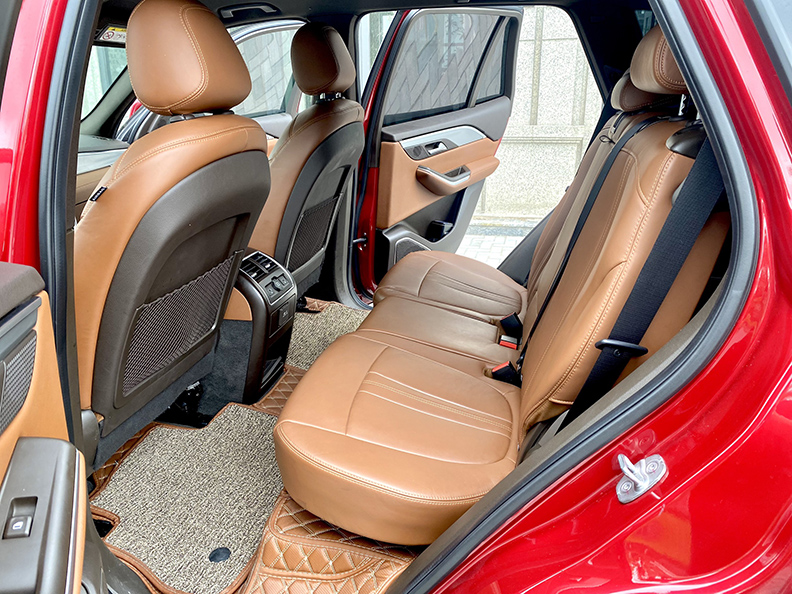 [VINFAST] Lux SA 2.0 PLUS Premium