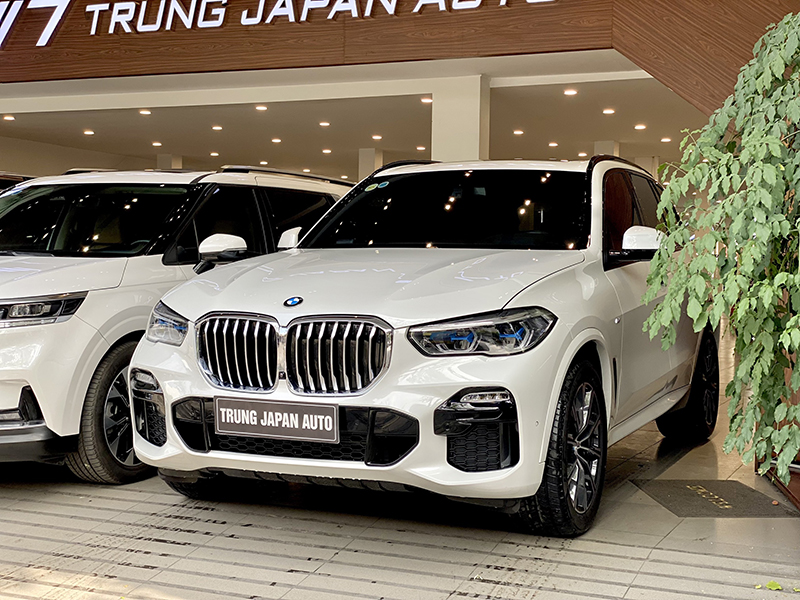 BMW 𝐗𝟓 𝐌𝐬𝐩𝐨𝐫𝐭 2021 (Trắng/nội thất Nâu)