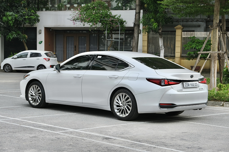 𝐋𝐞𝐱𝐮𝐬 𝐄𝐒𝟐𝟓𝟎 𝟐𝟎𝟐𝟎 𝐭𝐫𝐚̆́𝐧𝐠/𝐧𝐨̣̂𝐢 𝐭𝐡𝐚̂́𝐭 𝐧𝐚̂𝐮