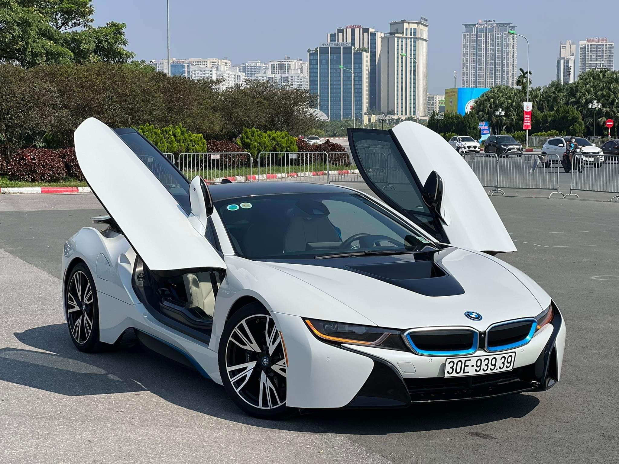 BMW i8 2016 Trắng