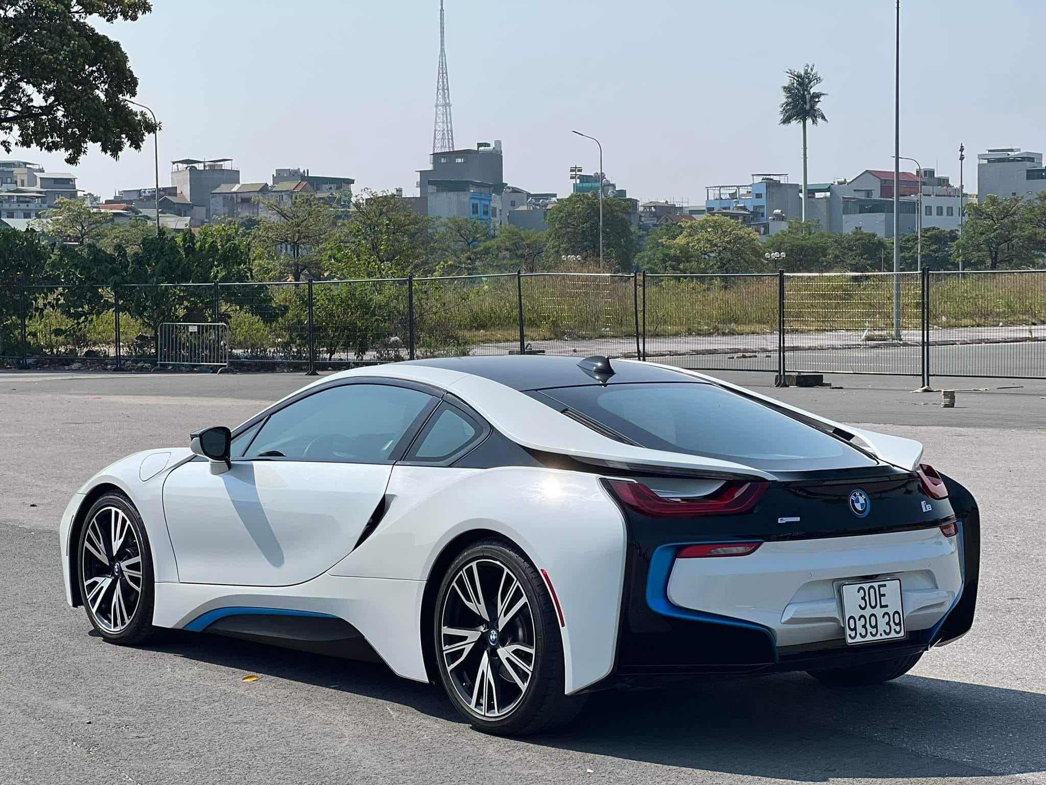 BMW i8 2016 Trắng