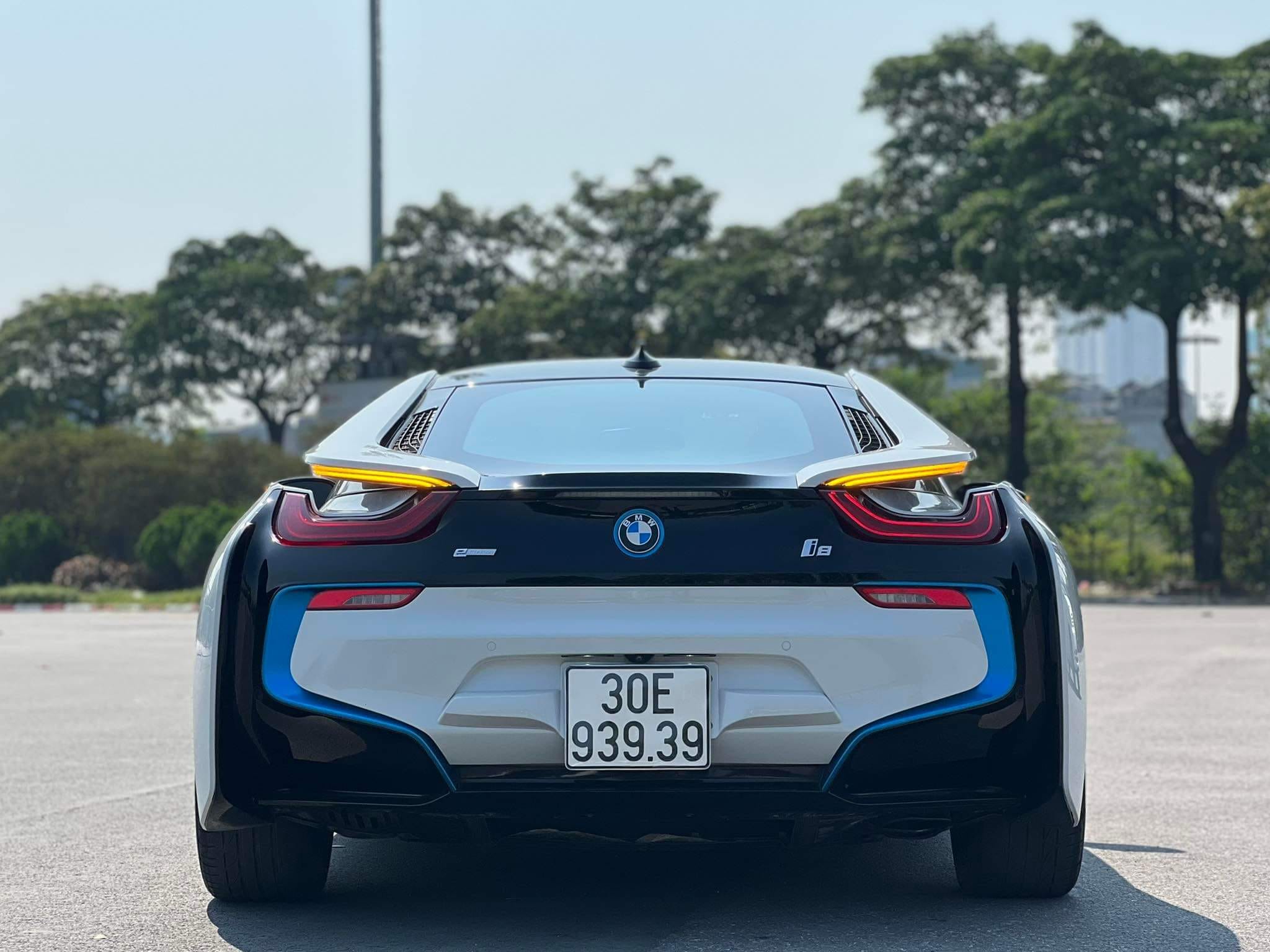 BMW i8 2016 Trắng