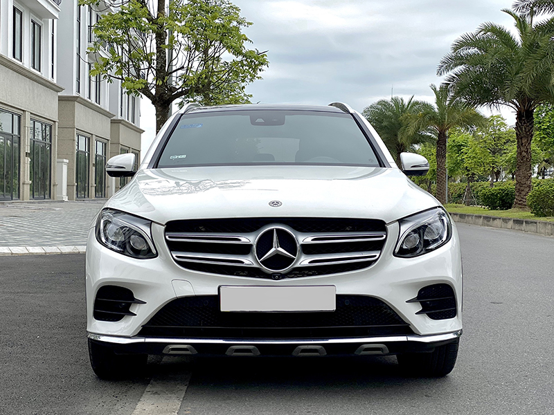 GLC300 2017 (Trắng/nội thất đen)