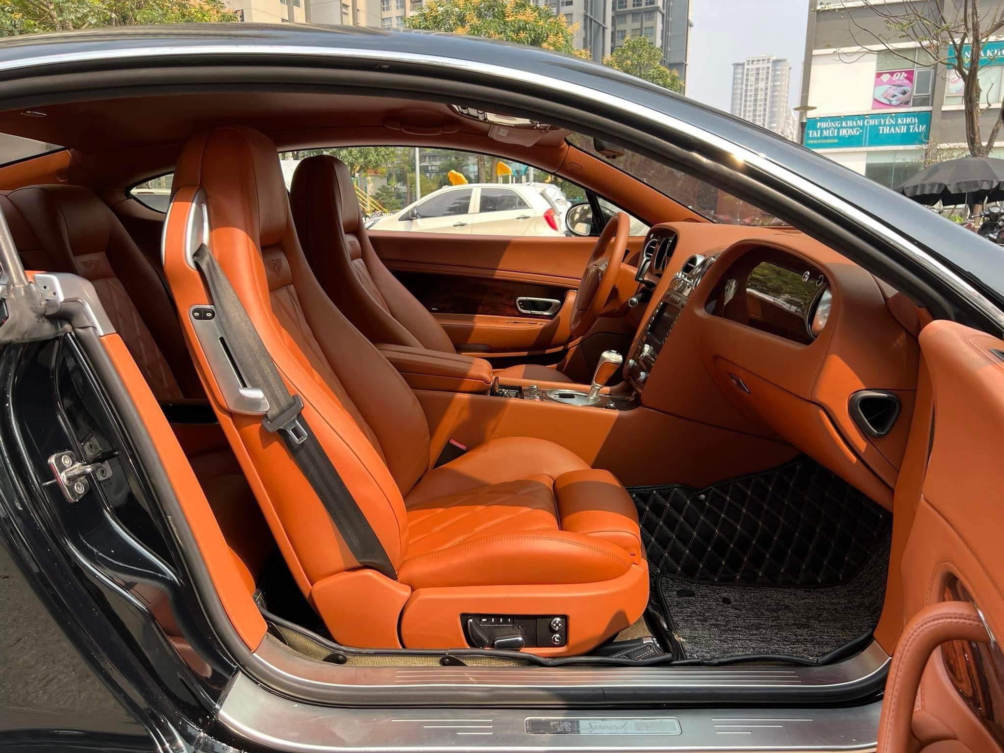 Bentley Continental GT Speed (Bản 2 cửa)