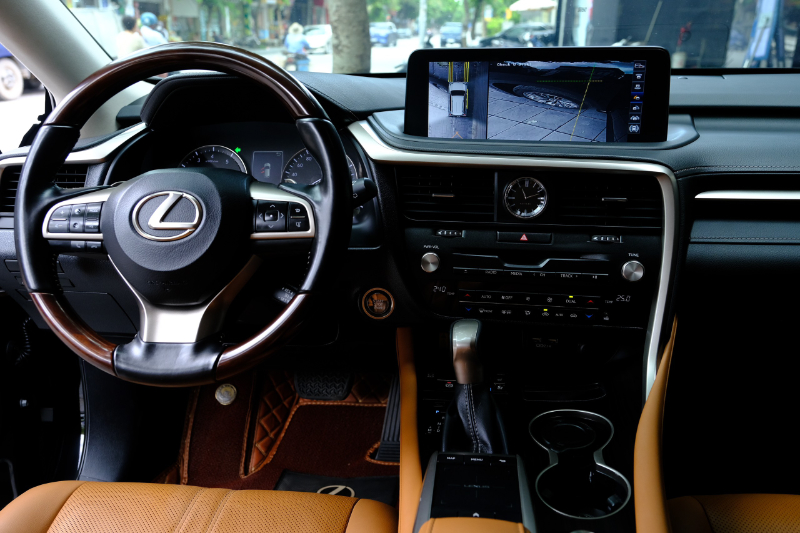 𝐋𝐞𝐱𝐮𝐬 𝐑𝐗𝟑𝟎𝟎 𝟐𝟎𝟐𝟏 (Đ𝐞𝐧/𝐧𝐨̣̂𝐢 𝐭𝐡𝐚̂́𝐭 𝐧𝐚̂𝐮)