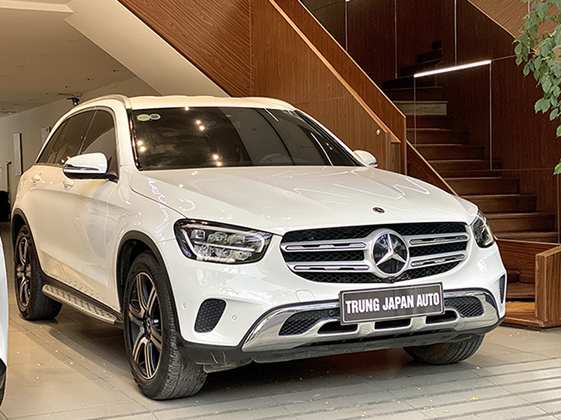 GLC200 4matic 2021 (Trắng/nội thất đen)