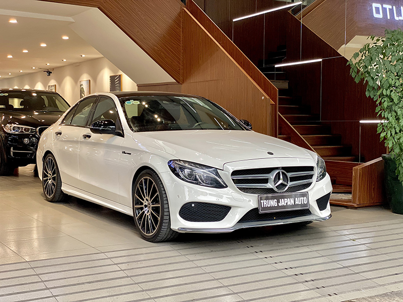 𝐌𝐞𝐫𝐜𝐞𝐝𝐞𝐬 𝐂𝟑𝟎𝟎 𝐀𝐌𝐆 𝟐𝟎𝟏𝟓 𝐥𝐞̂𝐧 𝐟𝐮𝐥𝐥 𝟐𝟎𝟏𝟕