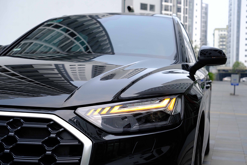 Audi Q5 Sline đen/nội thất đen 2021