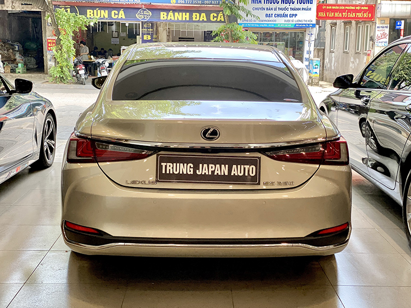 Lexus 𝐄𝐒𝟐𝟓𝟎 𝐌𝐨𝐝𝐞𝐥 𝟐𝟎𝟏𝟗