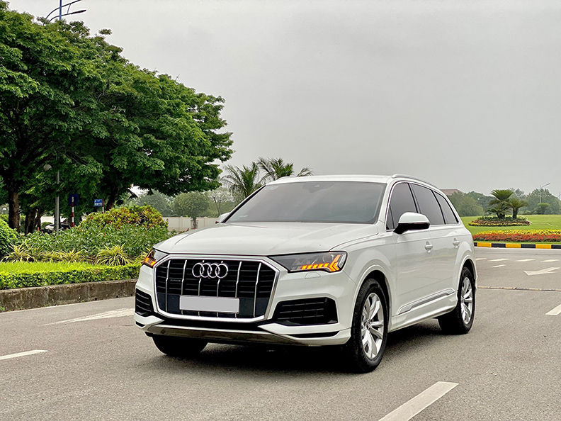 Audi Q7 trắng 2020 -  55TFSI Sline