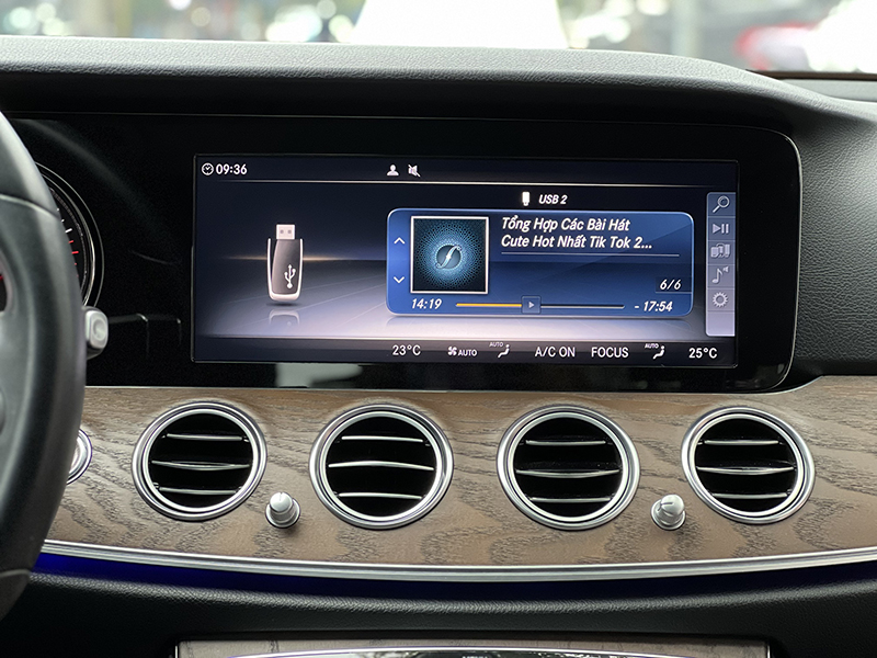 𝐌𝐞𝐫𝐜𝐞𝐝𝐞𝐬 𝐁𝐞𝐧𝐳 𝐄𝟐𝟎𝟎 𝟐𝟎𝟏𝟗 (𝐓𝐫𝐚̆́𝐧𝐠/𝐧𝐨̣̂𝐢 𝐭𝐡𝐚̂́𝐭 đ𝐞𝐧)