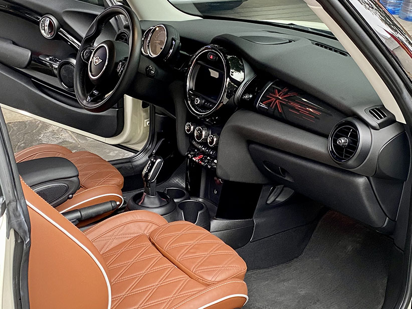 Mini Cooper S 2019 (Trắng/nội thất nâu)