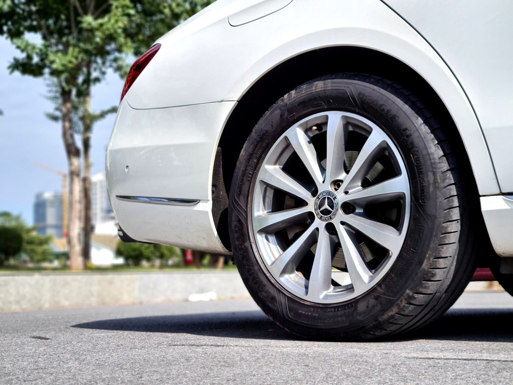 Mercedes E200 2019 Trắng