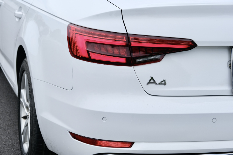 𝐀𝐮𝐝𝐢 𝐀𝟒 𝟐𝟎𝟏𝟔 (𝐓𝐫𝐚̆́𝐧𝐠/𝐧𝐨̣̂𝐢 𝐭𝐡𝐚̂́𝐭 𝐧𝐚̂𝐮)