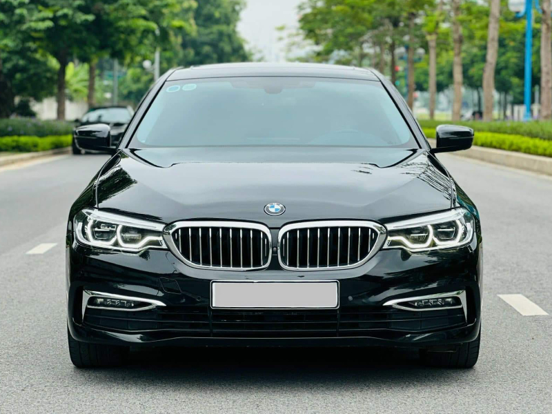 𝐁𝐌𝐖 𝟓𝟑𝟎𝐢 𝐋𝐮𝐱𝐮𝐫𝐲 𝐋𝐢𝐧𝐞 𝟐𝟎𝟏𝟗