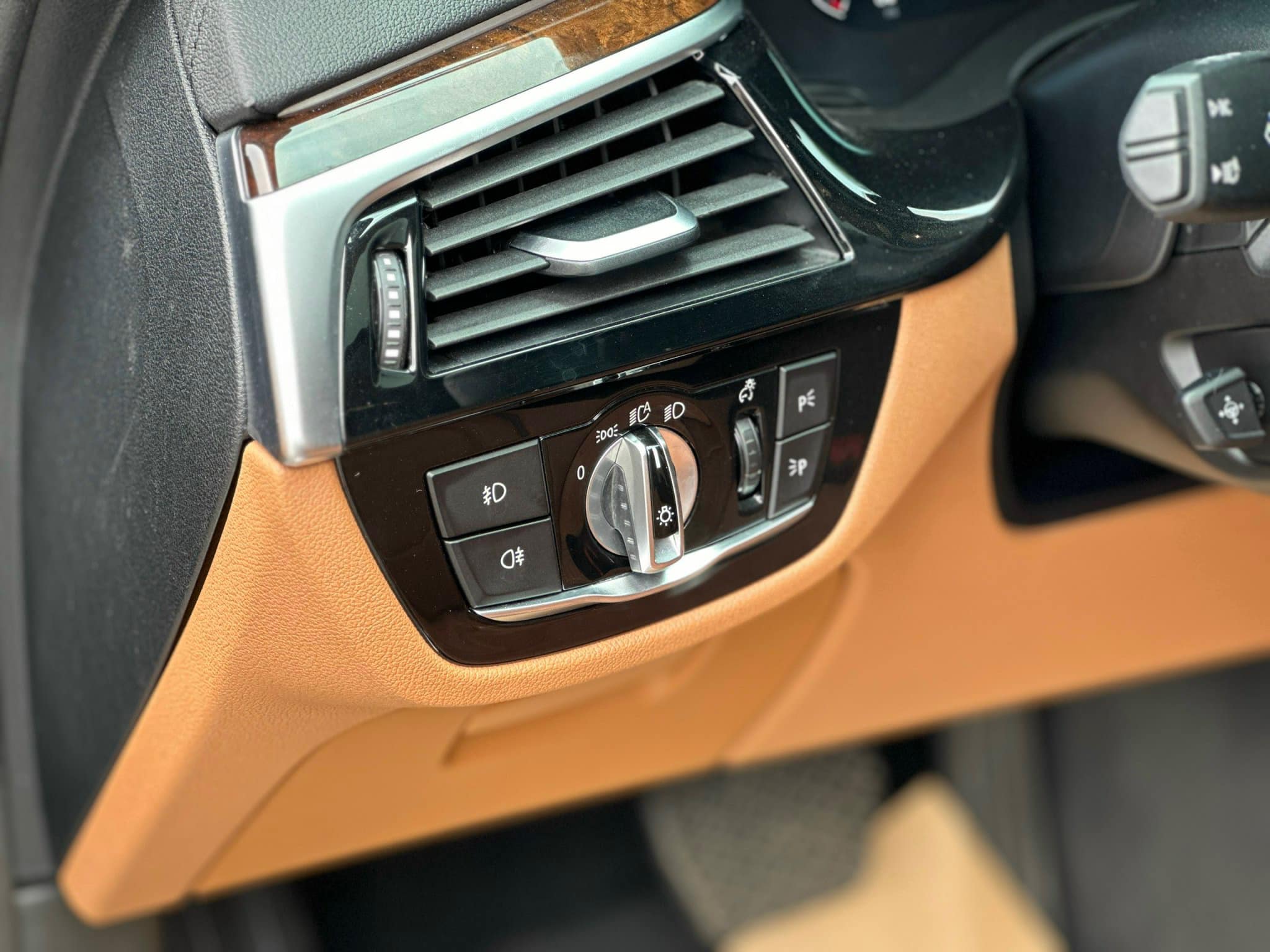 𝐁𝐌𝐖 𝟓𝟑𝟎𝐢 𝐋𝐮𝐱𝐮𝐫𝐲 𝐋𝐢𝐧𝐞 𝟐𝟎𝟏𝟗