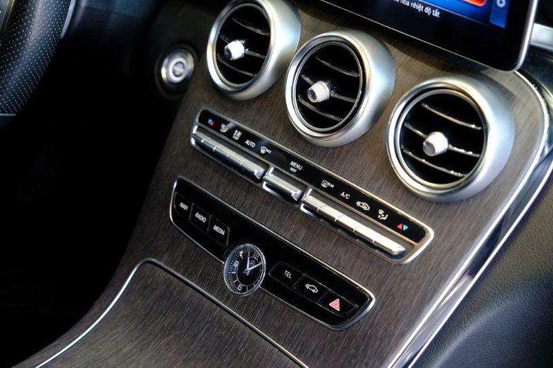 𝐌𝐞𝐫𝐜𝐞𝐝𝐞𝐬 𝐁𝐞𝐧𝐳 𝐂𝟑𝟎𝟎 𝐀𝐌𝐆 𝟐𝟎𝟏𝟗 (Đ𝐨̉/𝐧𝐨̣̂𝐢 𝐭𝐡𝐚̂́𝐭 đ𝐞𝐧)