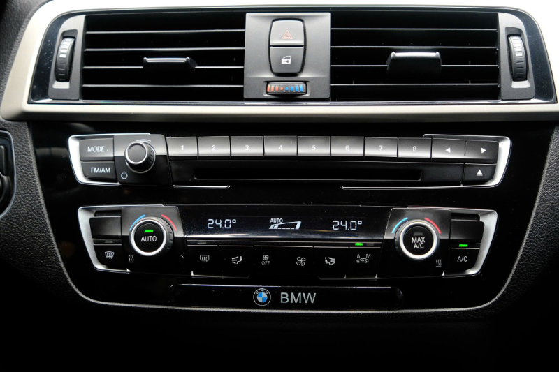 𝐁𝐌𝐖 𝟏𝟏𝟖𝐢 𝟐𝟎𝟏𝟖 (𝐓𝐫𝐚̆́𝐧𝐠/𝐧𝐨̣̂𝐢 𝐭𝐡𝐚̂́𝐭 đ𝐞𝐧)