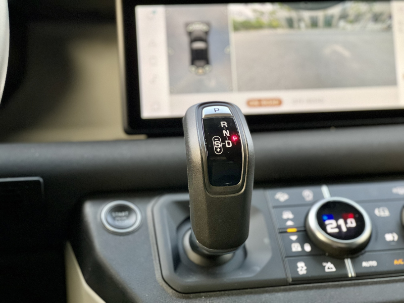 𝐑𝐚𝐧𝐠𝐞 𝐑𝐨𝐯𝐞𝐫 𝐃𝐞𝐟𝐞𝐧𝐝𝐞𝐫 𝐒𝐄 𝐏𝟑𝟎𝟎 𝟐𝟎𝟐𝟐