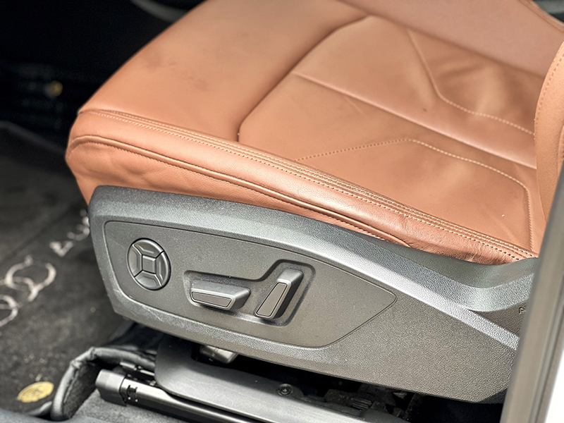 𝐀𝐮𝐝𝐢 𝐐𝟑 𝐒𝐩𝐨𝐫𝐭𝐛𝐚𝐜𝐤 𝟐𝟎𝟐𝟏 (𝐓𝐫𝐚̆́𝐧𝐠/𝐧𝐨̣̂𝐢 𝐭𝐡𝐚̂́𝐭 đ𝐞𝐧)