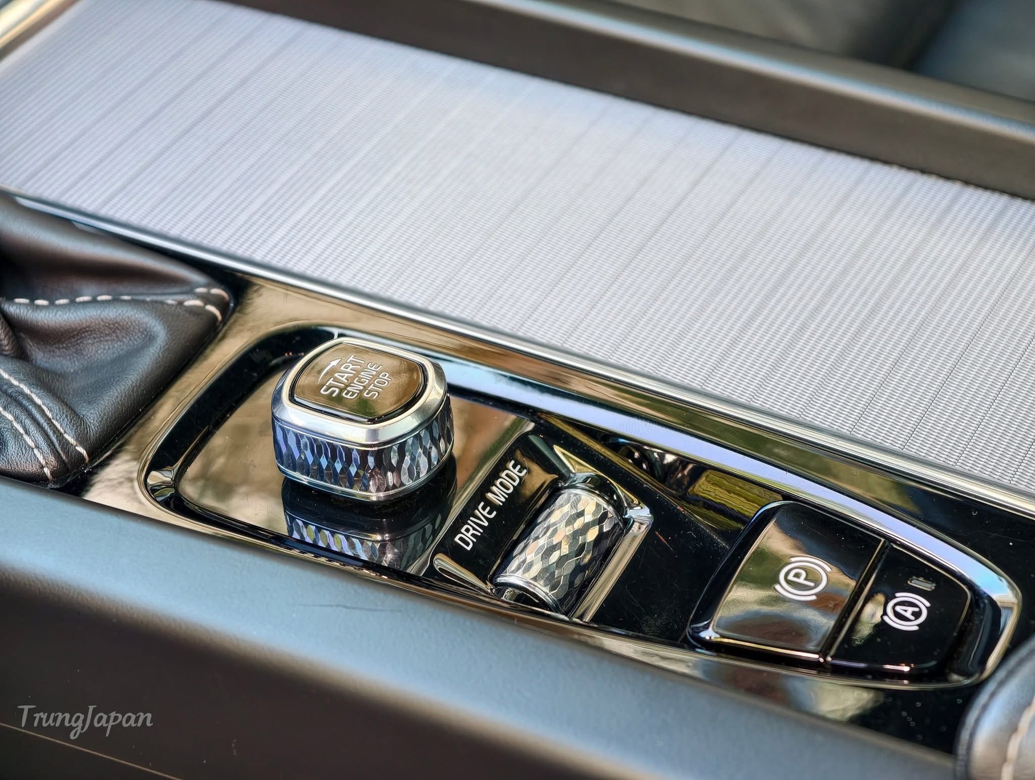 𝐕𝐨𝐥𝐯𝐨 𝐗𝐂𝟔𝟎 𝐑-𝐃𝐞𝐬𝐢𝐠𝐧 𝐬𝐱 𝟐𝟎𝟐𝟎 𝐌𝐨𝐝𝐞𝐥 𝟐𝟎𝟐𝟏