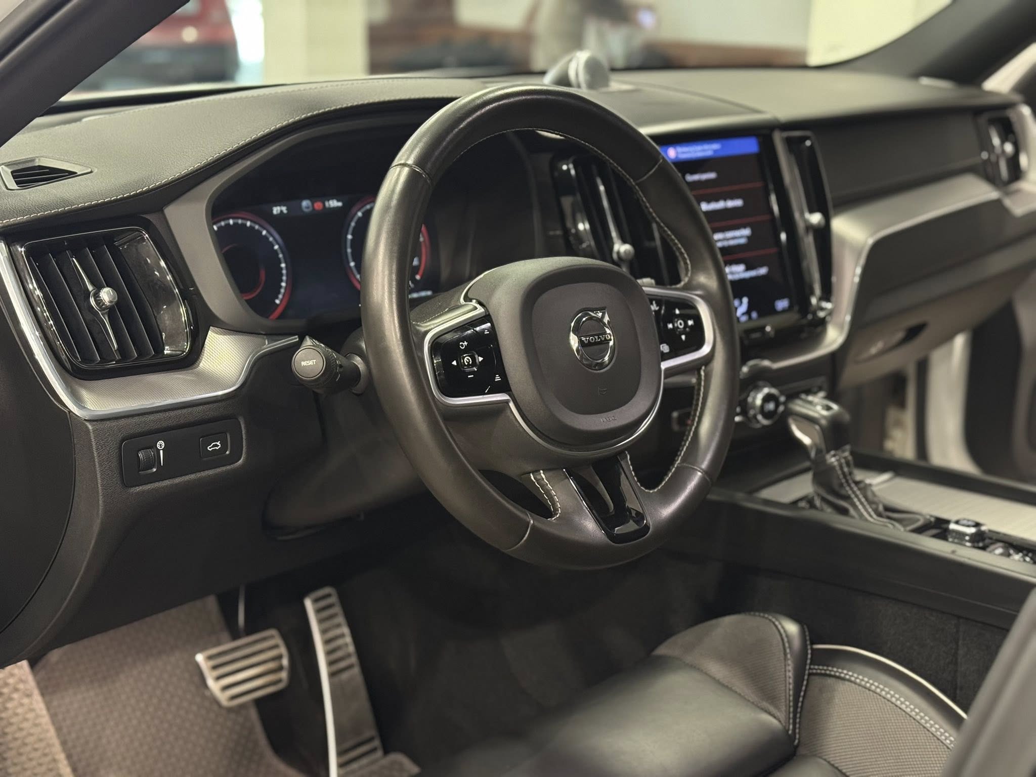 𝐕𝐨𝐥𝐯𝐨 𝐗𝐂𝟔𝟎 𝐑-𝐃𝐞𝐬𝐢𝐠𝐧 𝐬𝐱 𝟐𝟎𝟐𝟎 𝐌𝐨𝐝𝐞𝐥 𝟐𝟎𝟐𝟏