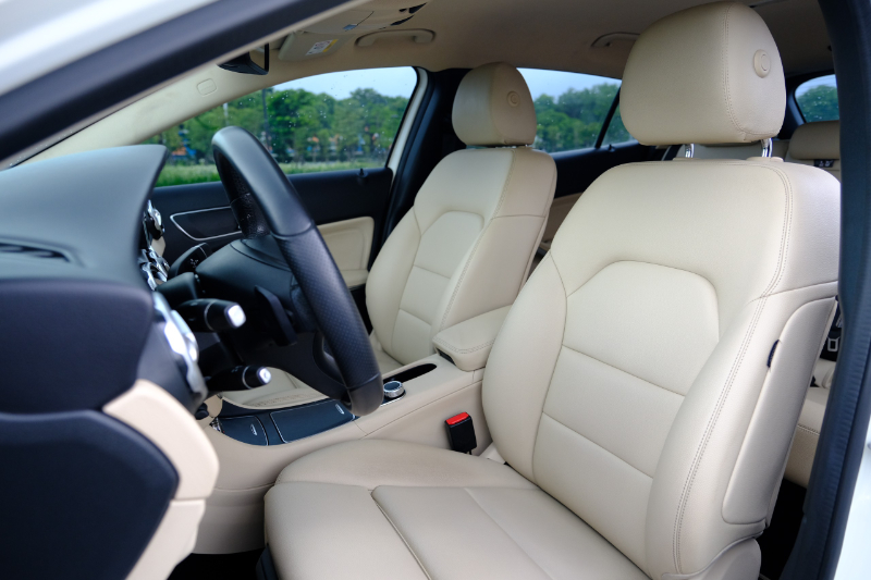 𝐌𝐞𝐫𝐜𝐞𝐝𝐞𝐬 𝐁𝐞𝐧𝐳 𝐆𝐋𝐀𝟐𝟎𝟎 𝟐𝟎𝟏𝟕 (𝐓𝐫𝐚̆́𝐧𝐠/𝐧𝐨̣̂𝐢 𝐭𝐡𝐚̂́𝐭 𝐤𝐞𝐦)