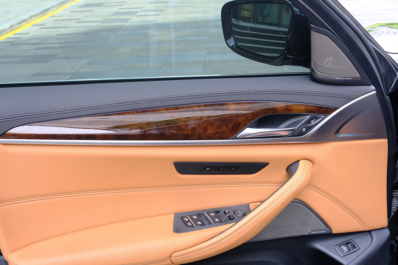 𝐁𝐌𝐖 𝟓𝟑𝟎𝐢 𝐋𝐮𝐱𝐮𝐫𝐲 𝐋𝐢𝐧𝐞 𝟐𝟎𝟏𝟗 (Xanh đen/nội thất nâu)