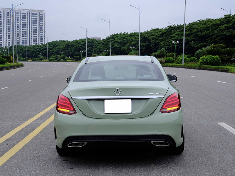 Mercedes 𝐂𝟐𝟓𝟎 𝐀𝐌𝐆 2015