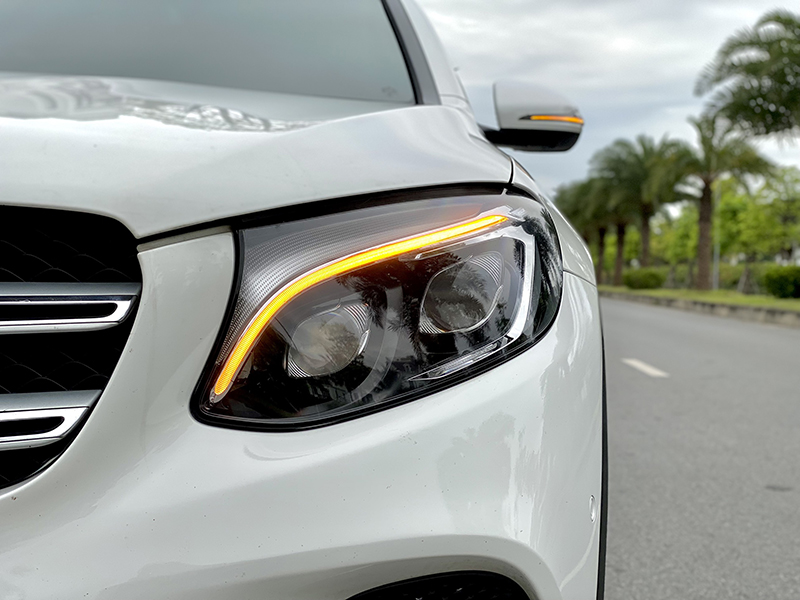 GLC300 2017 (Trắng/nội thất đen)