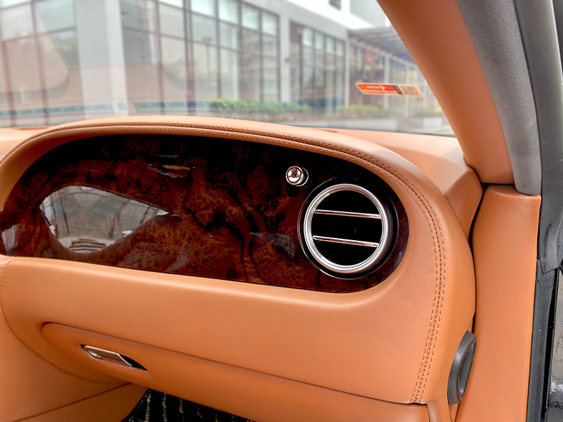 Bentley Continental GT Speed (Bản 2 cửa)