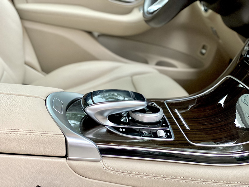 GLC200 2019 (Đen/nội thất đen)