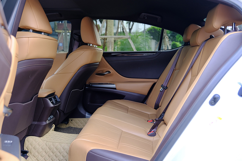 𝐋𝐞𝐱𝐮𝐬 𝐄𝐒𝟐𝟓𝟎 𝟐𝟎𝟐𝟎 𝐭𝐫𝐚̆́𝐧𝐠/𝐧𝐨̣̂𝐢 𝐭𝐡𝐚̂́𝐭 𝐧𝐚̂𝐮