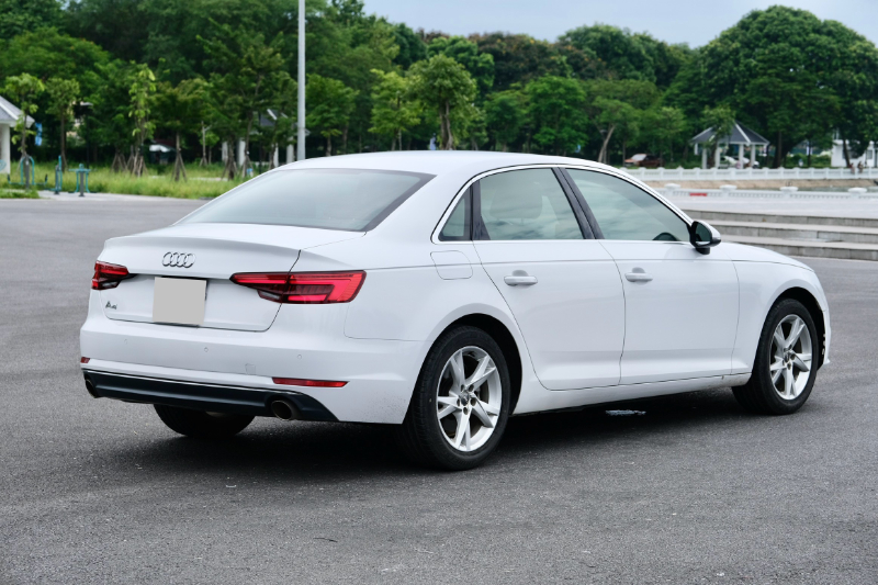 𝐀𝐮𝐝𝐢 𝐀𝟒 𝟐𝟎𝟏𝟔 (𝐓𝐫𝐚̆́𝐧𝐠/𝐧𝐨̣̂𝐢 𝐭𝐡𝐚̂́𝐭 𝐧𝐚̂𝐮)