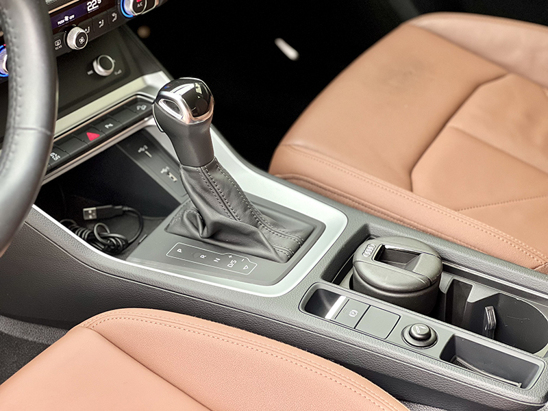 𝐀𝐮𝐝𝐢 𝐐𝟑 𝐒𝐩𝐨𝐫𝐭𝐛𝐚𝐜𝐤 𝟐𝟎𝟐𝟏 (𝐓𝐫𝐚̆́𝐧𝐠/𝐧𝐨̣̂𝐢 𝐭𝐡𝐚̂́𝐭 đ𝐞𝐧)